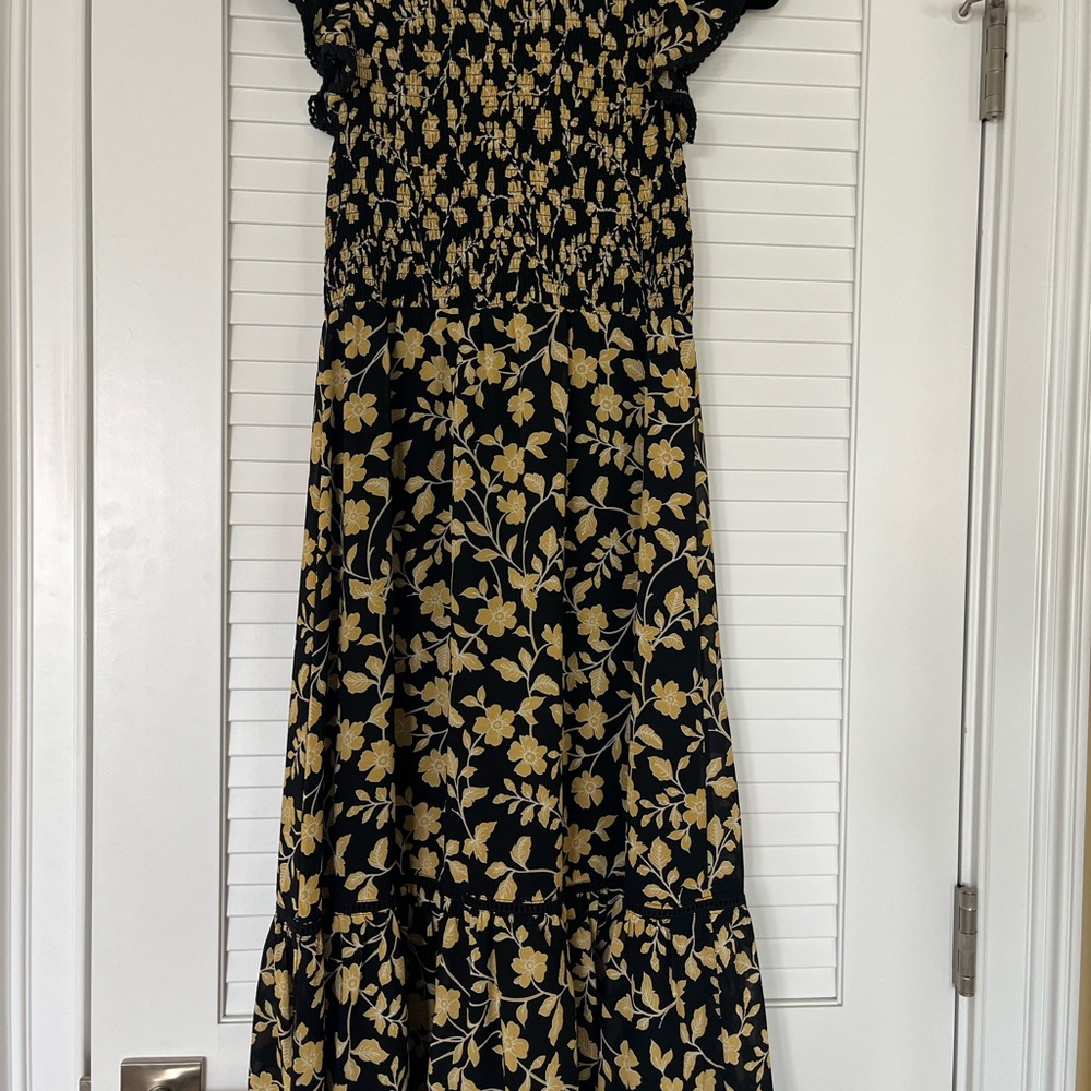Lost + Wander Black and Gold Floral Maxi Dress
